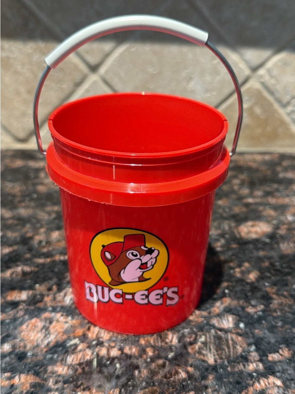 Buc-ee’s Bucket with Handle